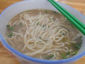 蘭州拉麺館へ牛肉拉麺を食