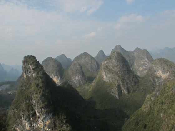 灕江.千姿百態の山々は大自然の傑作です