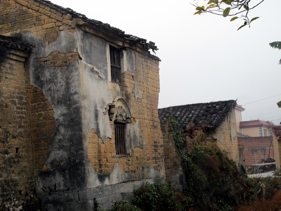 屋根が反り返って.桂林観光