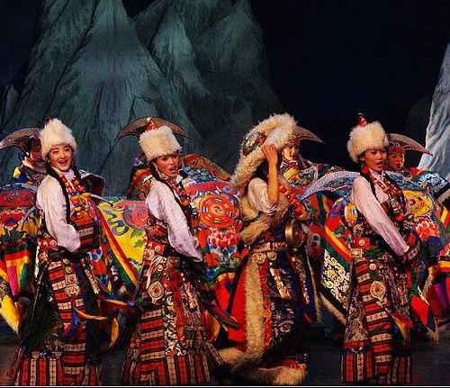 チベット民族舞踊のディナーショー